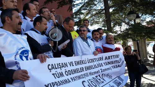 Sendikaların Er Meydanı Alanlardır, Alanlara Ancak 'Yüreği Yetenler' İndi.