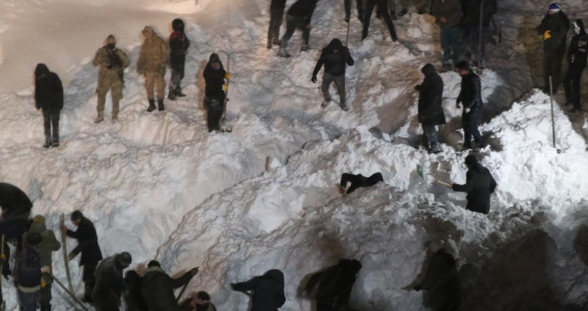 Van’da Çığ Felaketi: 33 Can Kaybı
