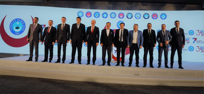 Genel Başkanımız Önder Kahveci  Güven Tazeleyerek Yeniden Türkiye Kamu-Sen Genel Başkanlığı'na Seçildi