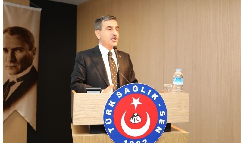 Sağlık Bakanı Dr. Fahrettin Koca'dan beklentimiz ikinci döneminde sağlık çalışanlarının sorunlarına kalıcı çözümler üretmesidir.