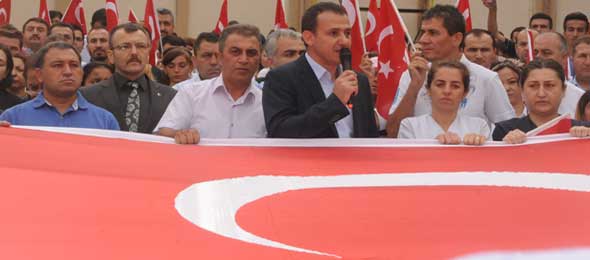 Tüm Kurumlarda Şehitlerimizi Andık 