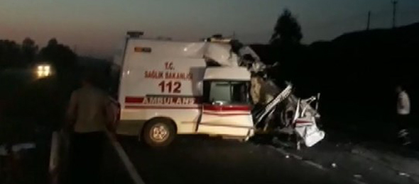 İzmir'de Ambulans Kazasında Görev Şehidimiz Var