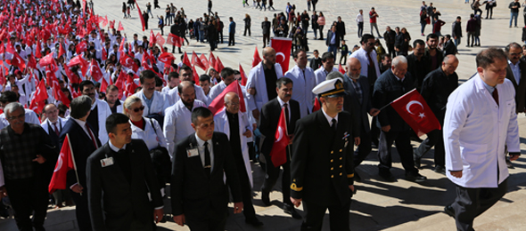 Genç Tıbbiyelilerle Anıtkabir’deydik