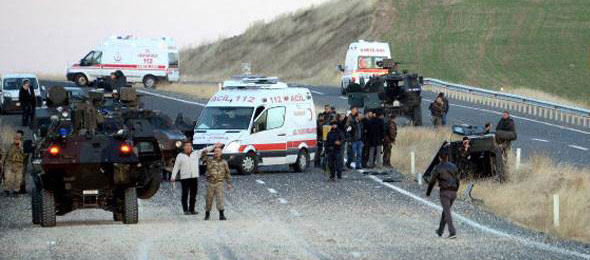 Diyarbakır'da Hain Saldırı Sonucu 3 Polisimiz Şehit Düştü