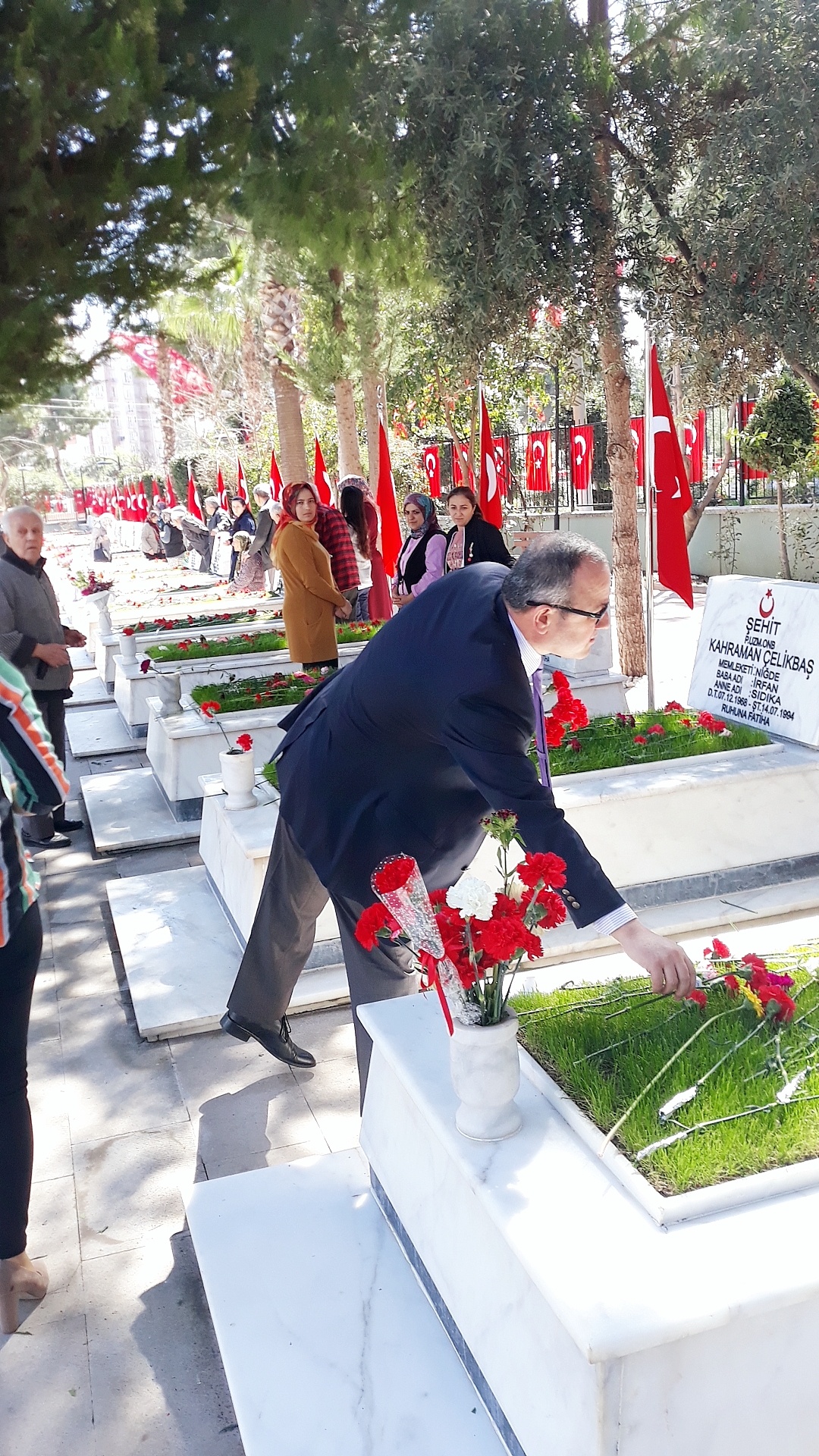 18 Mart'ta Şehitlerimizi ziyaret ettik