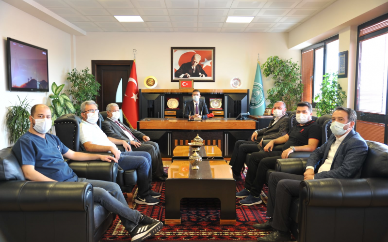BALIKESİR ÜNİVERSİTESİ REKTÖRÜ' NE ZİYARETTE BULUNDUK
