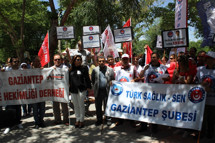 Önlüklerimiz Kefenimiz Oldu