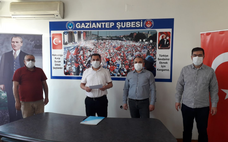 SAĞLIKÇI GÖZÜYLE, BAKAN SINIFTA KALDI