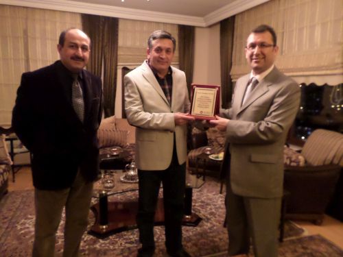Aile Hekimi Dr. İbrahim Savur'a Plaket