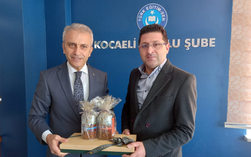 ŞANLI’YA İLK TEBRİK ÇEKER’DEN