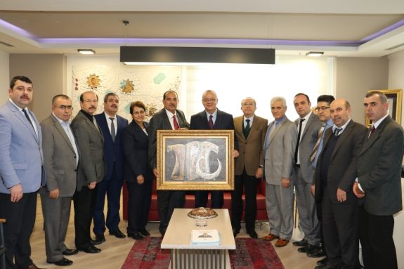 Büyükşehir Belediye Başkanına Kamusenden Tebrik Ziyareti