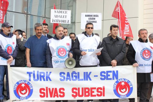 Hastanelerin Birleştirilmesinin Faturası Sağlık Çalışanlara Çıkarıldı