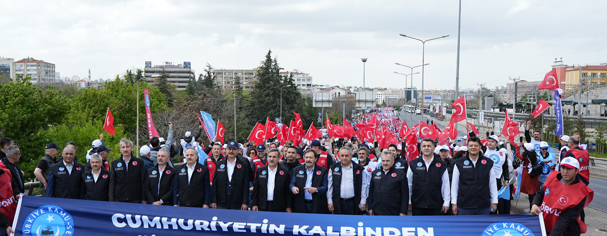 TÜRKİYE KAMU-SEN TÜRK MEMURUNUN TEMİNATIDIR