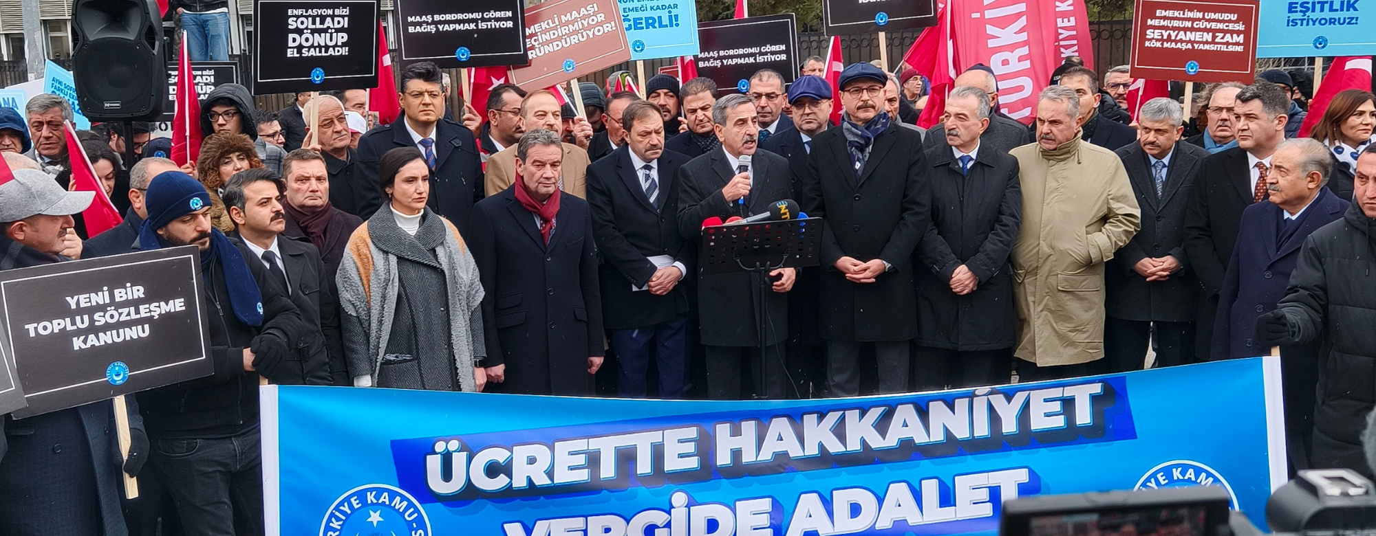 ÜCRETTE HAKKANİYET, VERGİDE ADALET, İSTİHDAMDA GÜVENCE” DİYEREK ANKARA VE TÜM İLLERDE BASIN AÇIKLAMAMIZI GERÇEKLEŞTİRDİK 