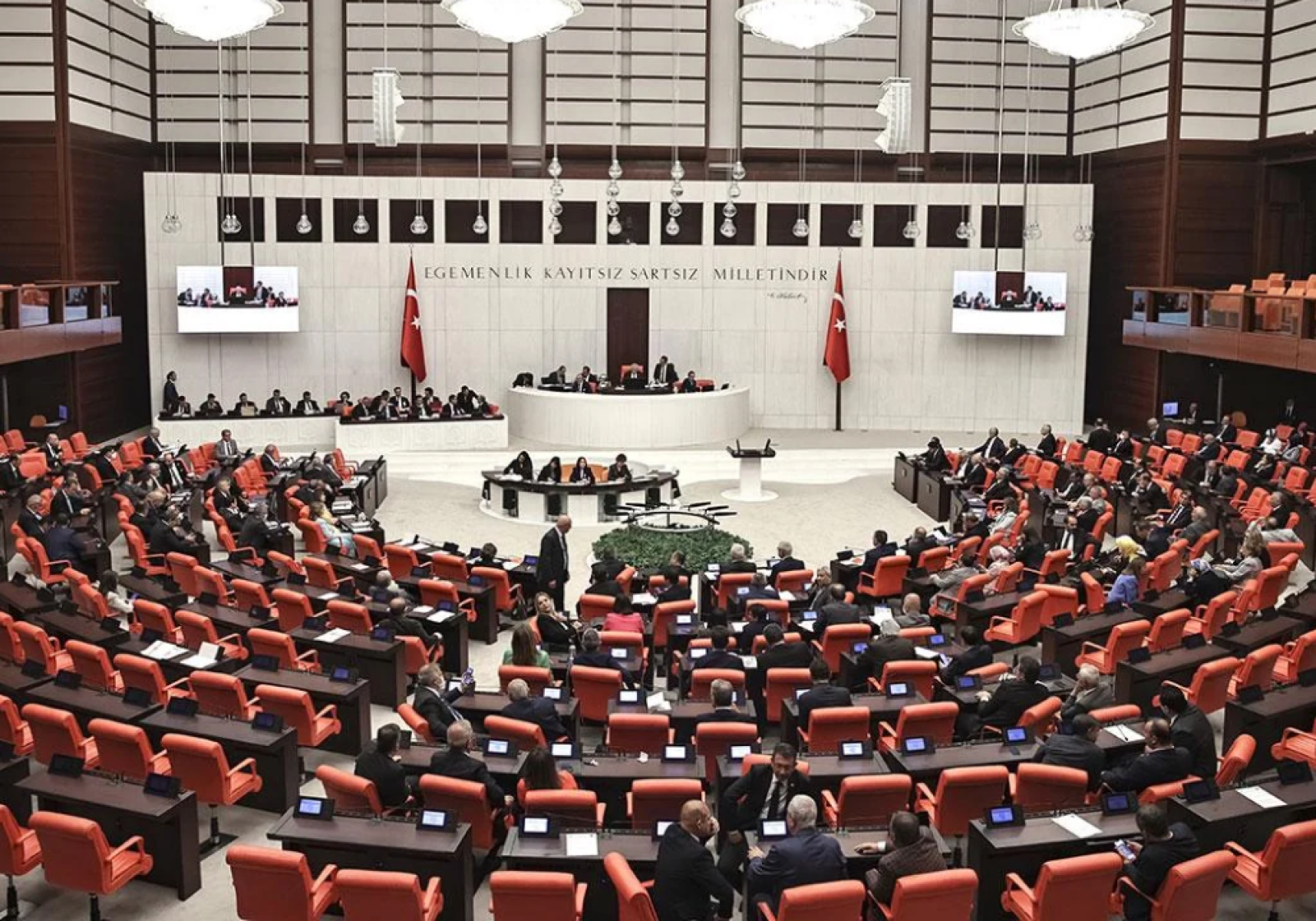 2027 YILI BÜTÇESİ, MEMURUN VE EMEKLİNİN BÜTÇESİNİ KORUMALIDIR
